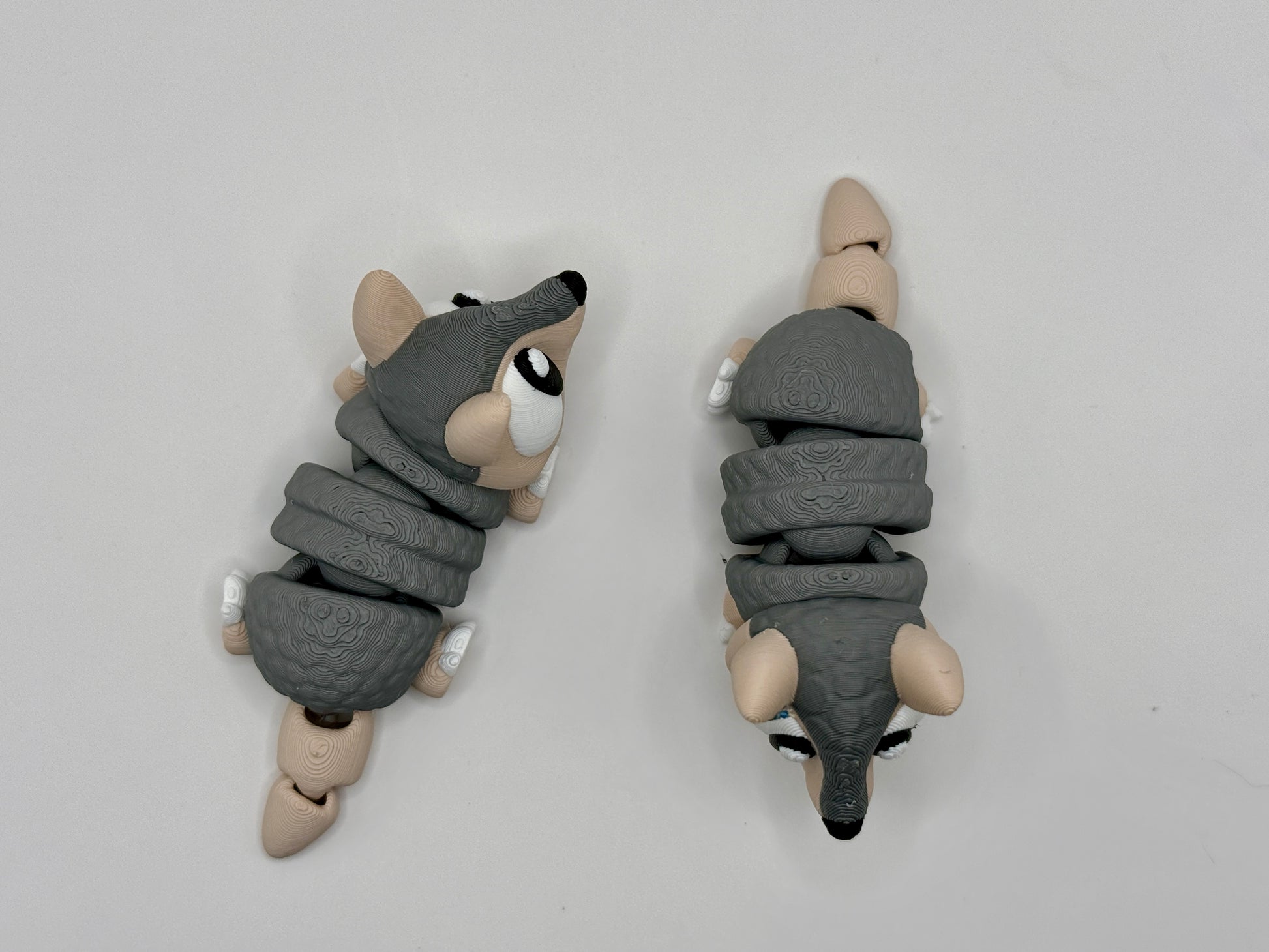 Prairie Pals Armadillo 3D printed mini animal toy
Small articulated armadillo fidget toy made from PLA
Prairie Pals Armadillo toy made in Oklahoma
Realistic color 3D printed armadillo collectible
Small 3D printed animal lover gift Prairie Pals Armadillo