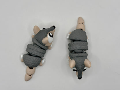 Prairie Pals Armadillo 3D printed mini animal toy
Small articulated armadillo fidget toy made from PLA
Prairie Pals Armadillo toy made in Oklahoma
Realistic color 3D printed armadillo collectible
Small 3D printed animal lover gift Prairie Pals Armadillo